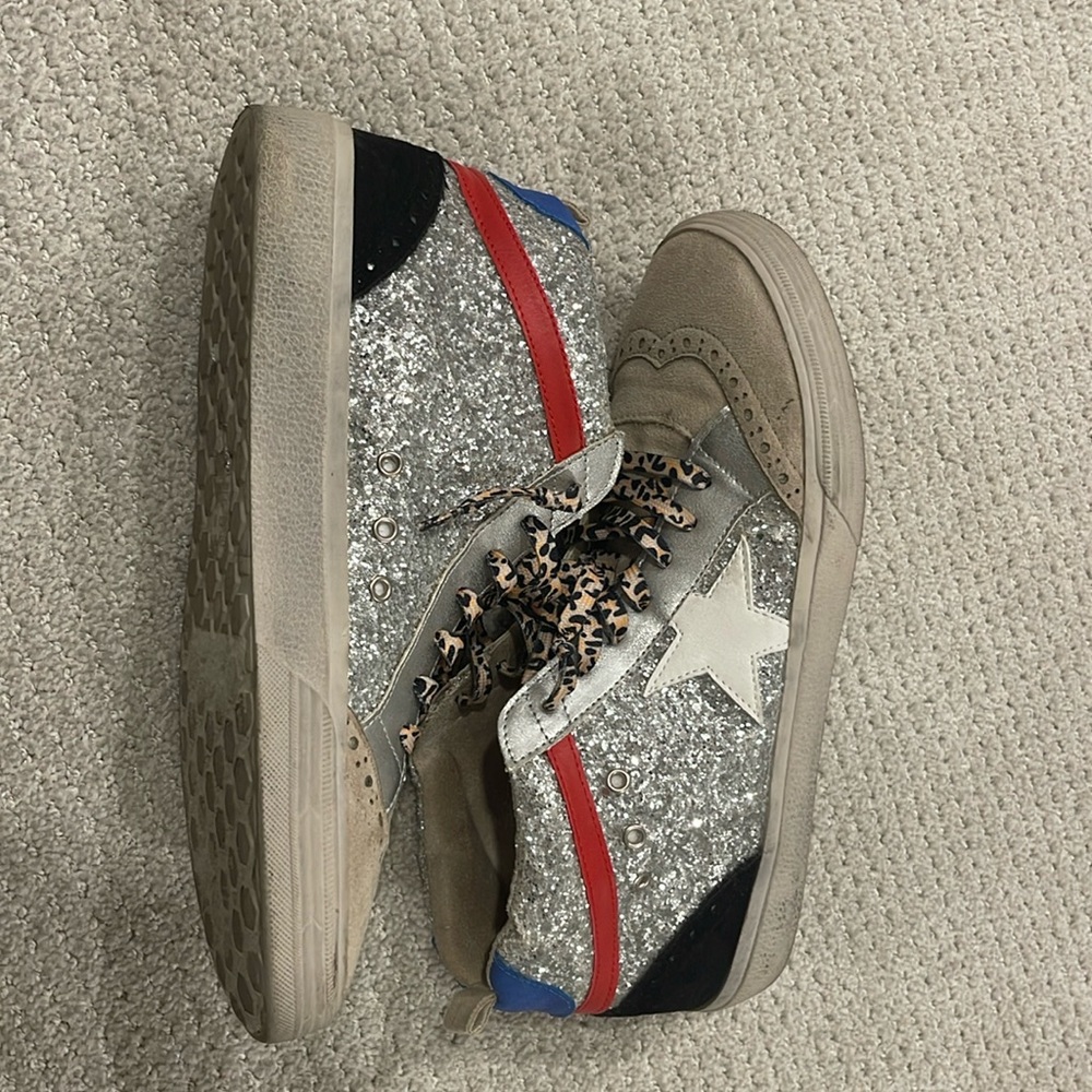 Shu shop star shoes with cheetah print laces size 11
